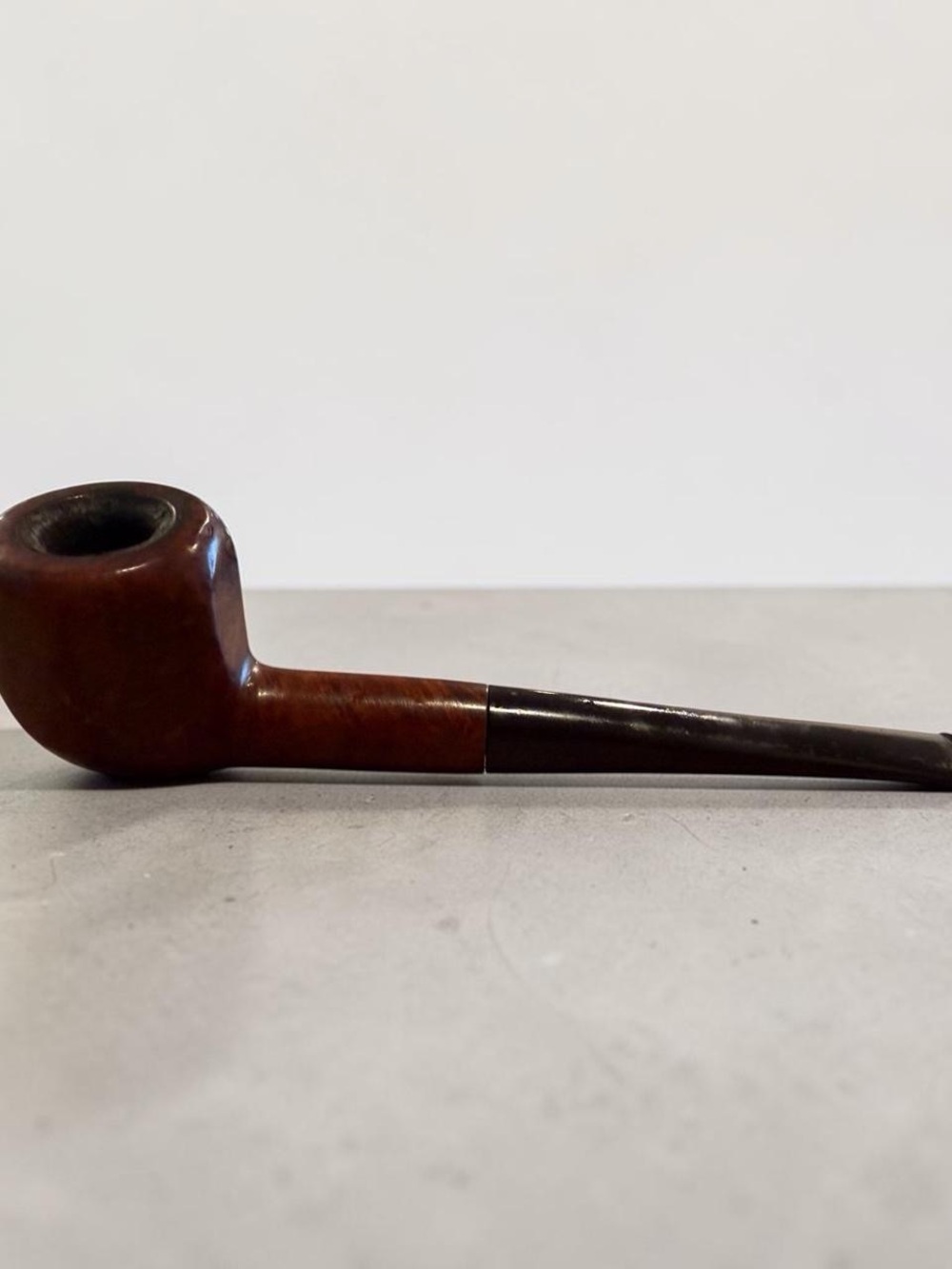 Vintage Classic Smooth Wood Tobacco Pipe in Brown Black Stem